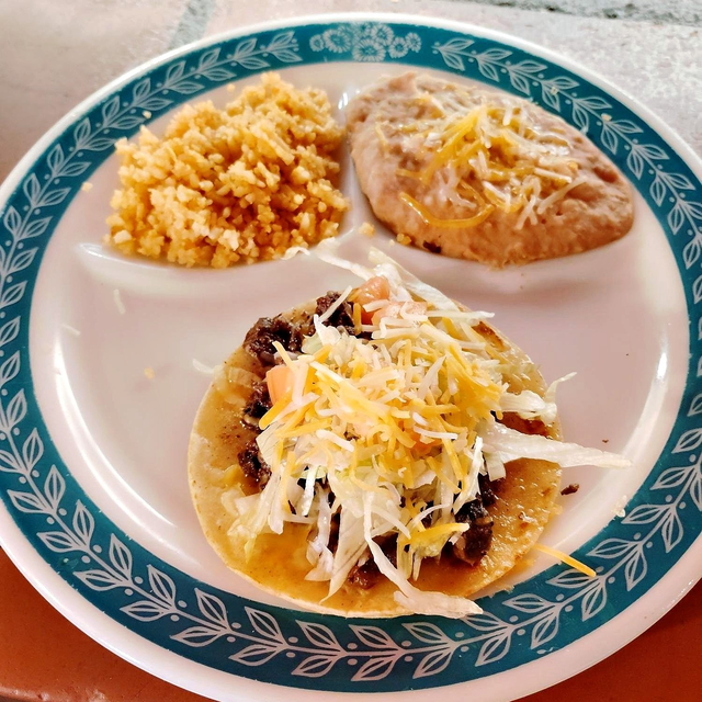 Kids Mini Taco Plate.